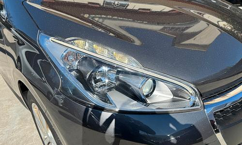 Peugeut 208 Allure 5...