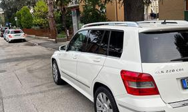 Mercedes-Benz 220 4M...