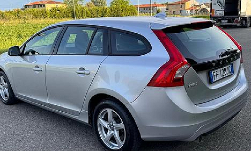 Volvo V60 D2 Geartro...