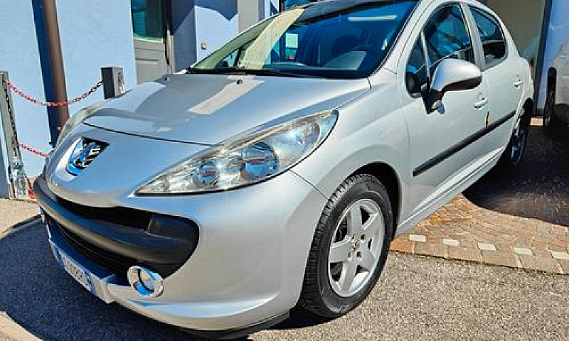 Peugeot 207 1.4 Vti ...