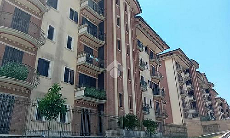 4 Locali A Avellino...