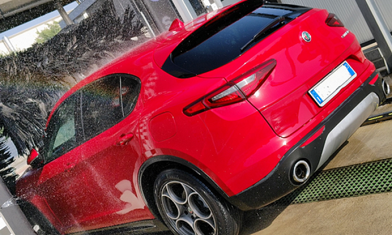 Alfa Romeo Stelvio N...