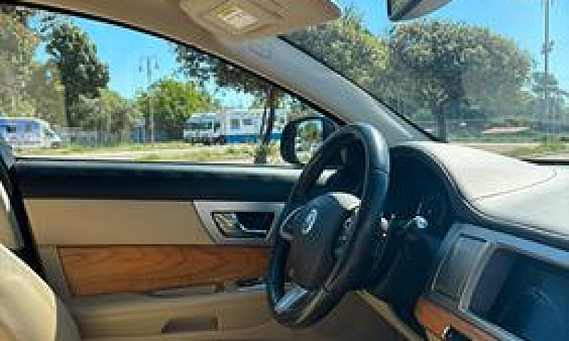 Jaguar Xf 2.2 200 Cv...
