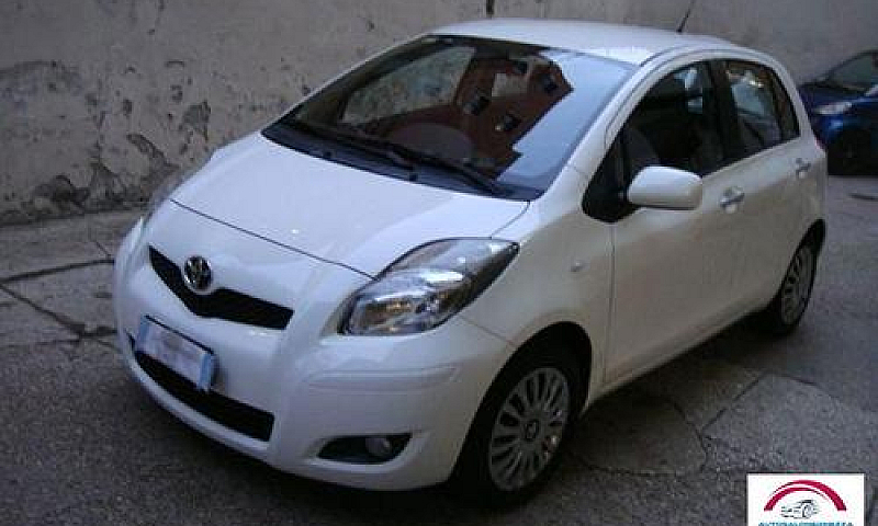 Toyota - Yaris - 1.3...