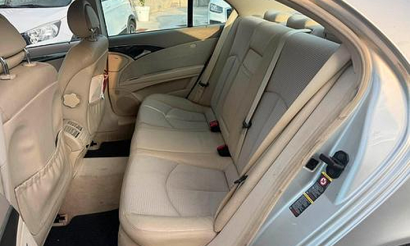Mercedes-Benz E 220 ...