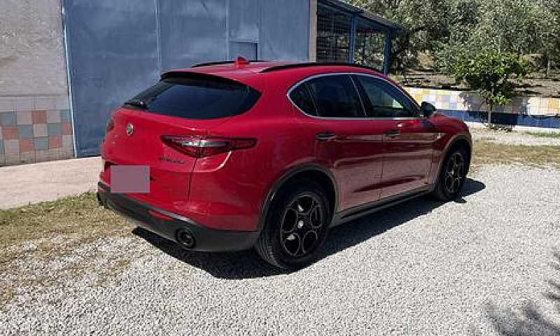 Alfa Romeo Stelvio...