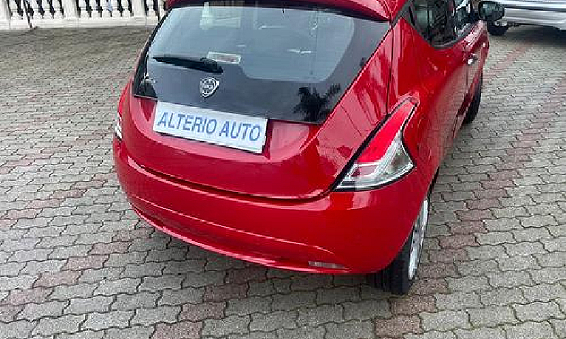 Lancia Ypsilon 1.2 6...