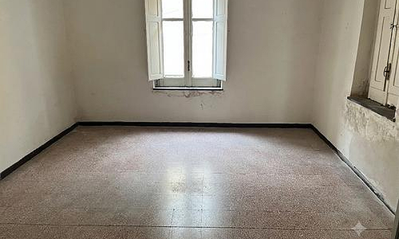 Vendita Casa+Magazzi...