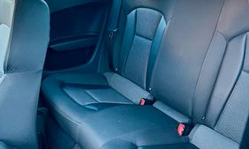 Audi A1 1.6 Tdi 105C...