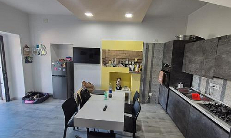 Casa Su Due Livelli ...