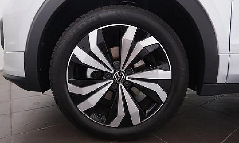 Volkswagen T-Cross 1...