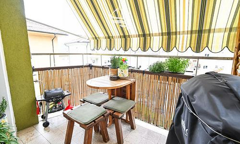 Trilocale Con Balcon...