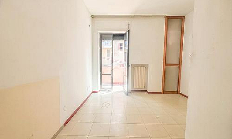3 Locali A Chieti...