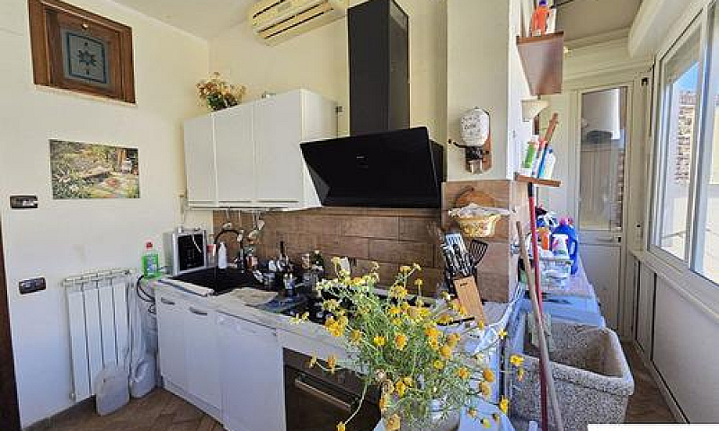 Malaspina: Appartame...