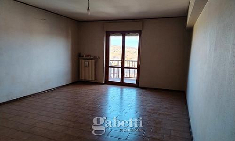 Appartamento Con Box...