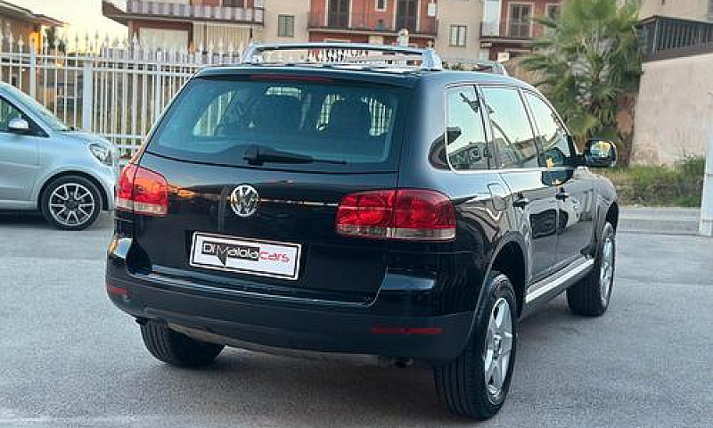 Volkswagen Touareg 2...