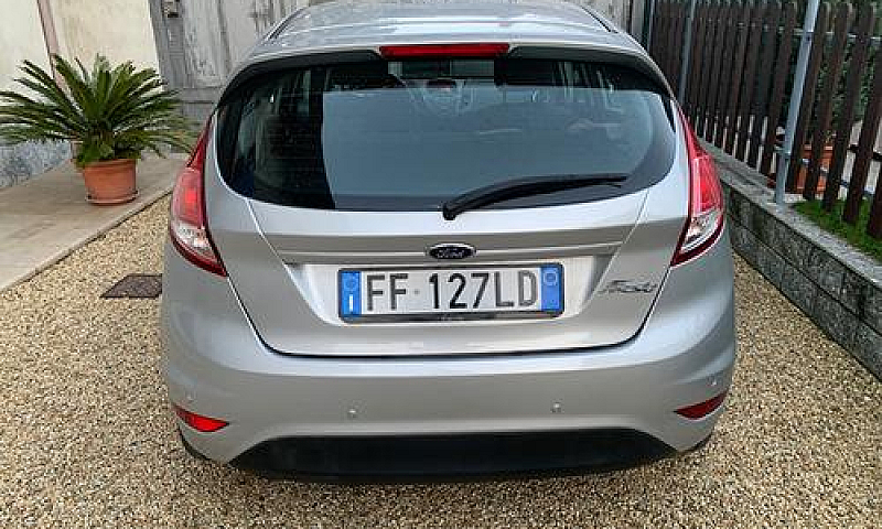 Ford Fiesta 6ª Serie...