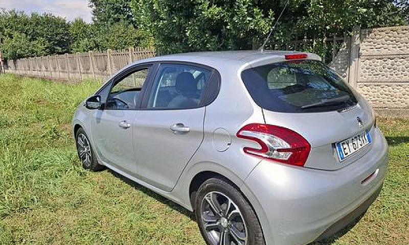 Peugeot 208 1.4 Hdi ...