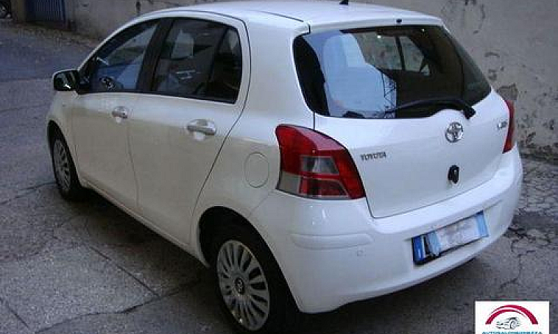 Toyota - Yaris - 1.3...