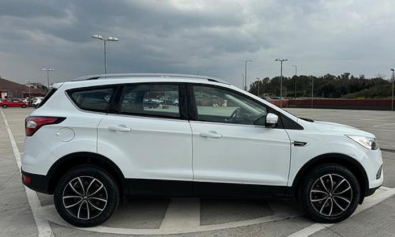 Ford Kuga 150Cv Tita...