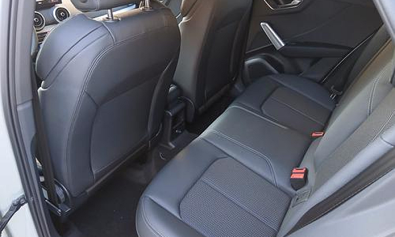 Audi Q2 35 Tdi S Tro...