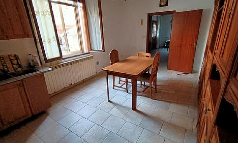 Riva Del Po (Fe) Loc...