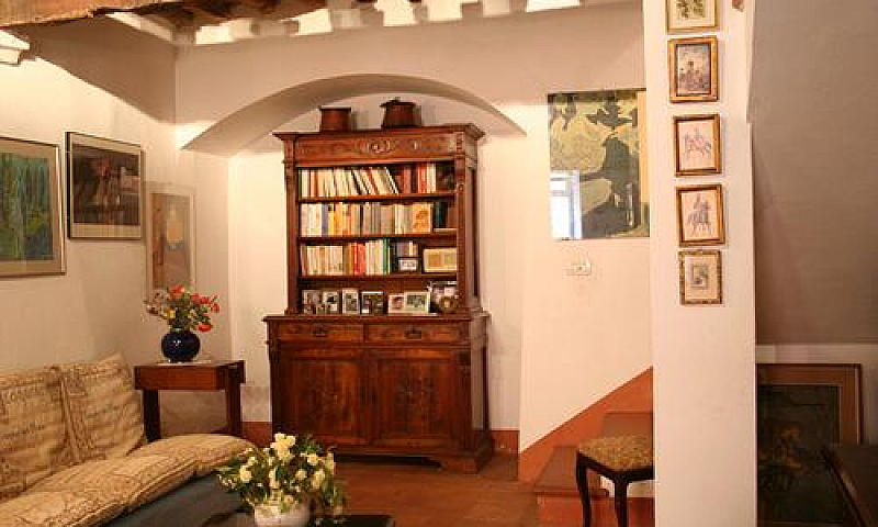 Casa Su Due Piani In...