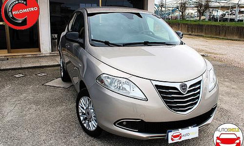 Lancia Ypsilon 0.9 T...