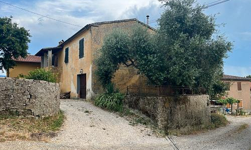 Casa Con Magazzino E...