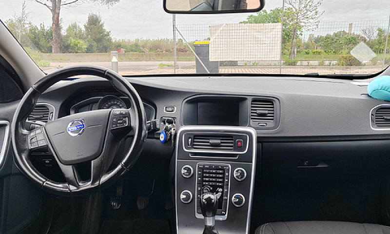 Volvo V60 D2 1.6 115...