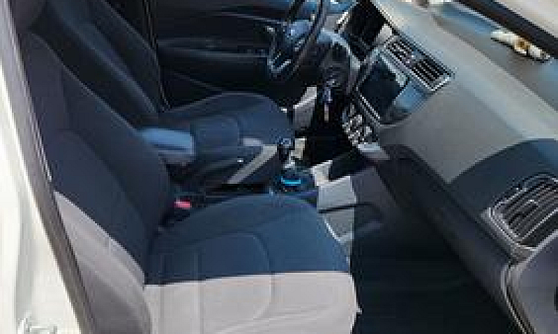 Kia Rio 1.1 Crdi 5P....