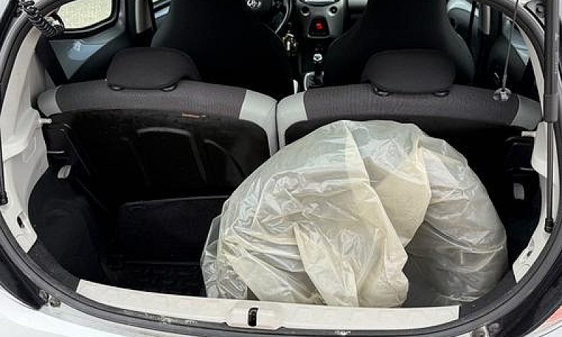 Toyota Yaris 1.0 5 P...