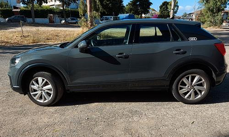 Audi Q2 1.6 Design D...