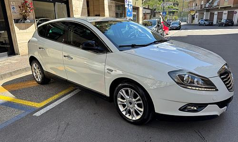 Lancia Delta 1.6 Mjt...