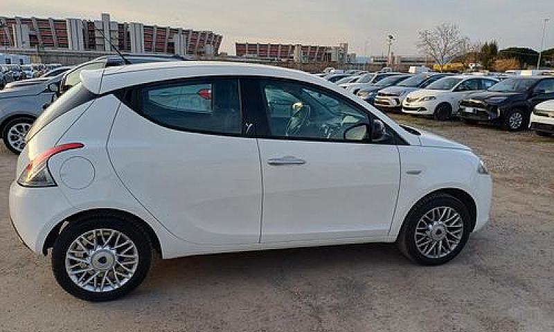 Lancia Ypsilon Fine ...