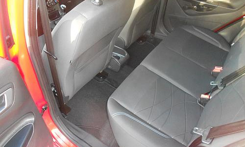 Fiesta 1.4Ie,Gpl(12M...