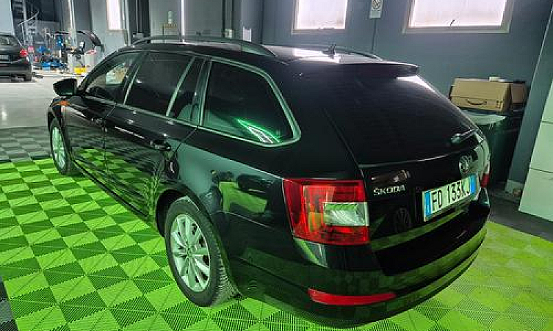 Skoda Octavia 1.6 Td...