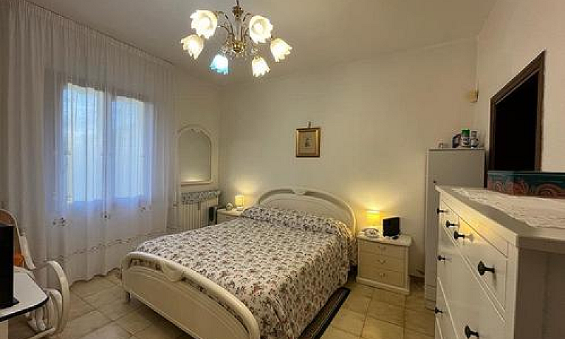 Villa Libera Su 3 La...