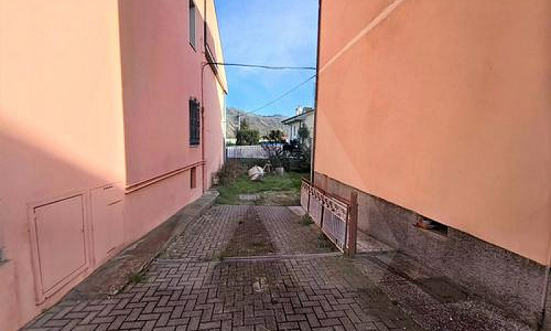 Casa Abbinata- Terra...