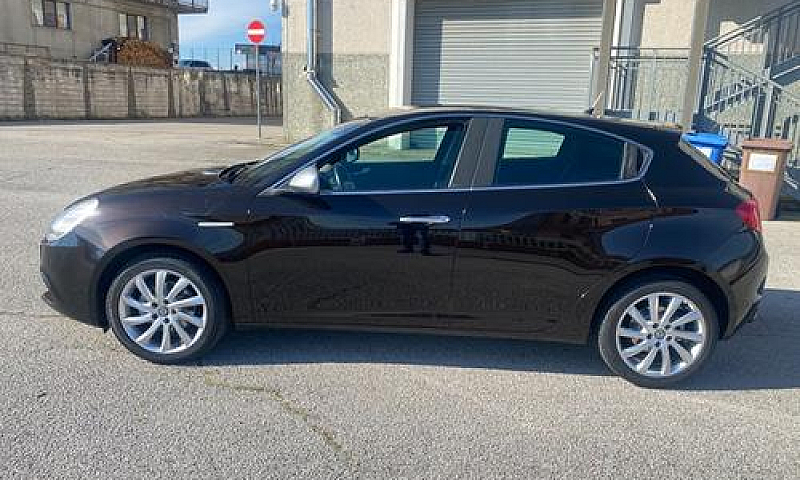 Alfa Romeo Giulietta...