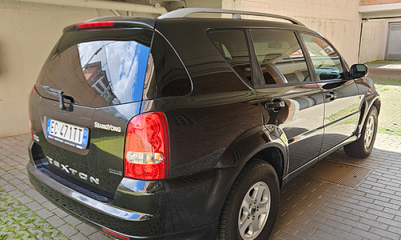 Ssangyong Rexton...