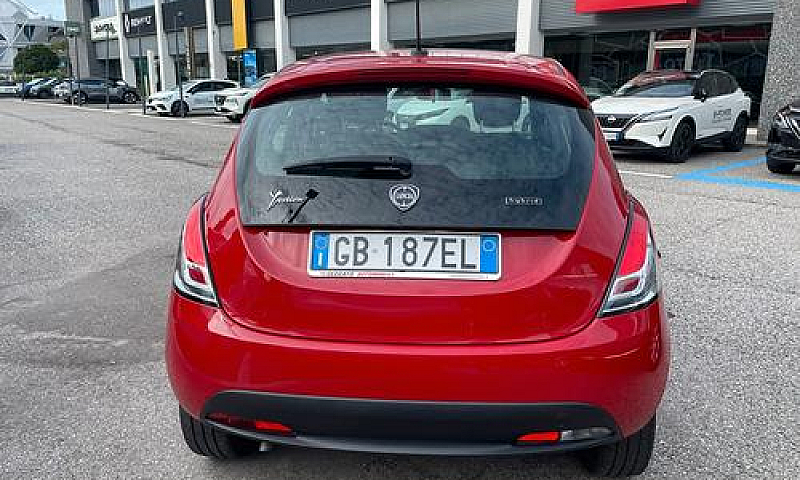 Lancia Ypsilon 1.0 F...