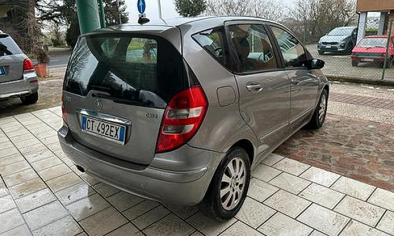 Mercedes-Benz A 180 ...
