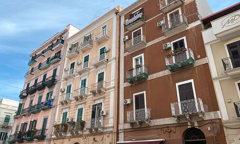 Rif.70 Via Crispi...
