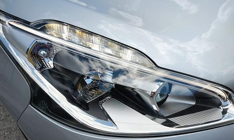Peugeot 208 Bluehdi ...