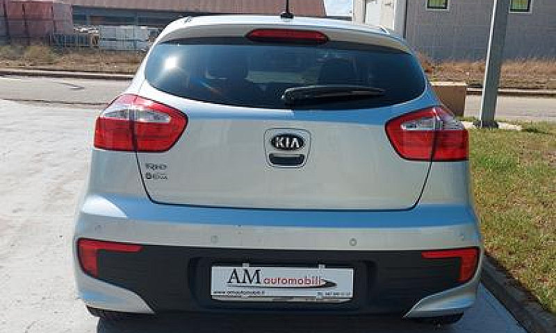 Kia Rio 1.2 5P. Cool...
