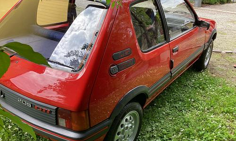 Peugeot 205 950 Look...