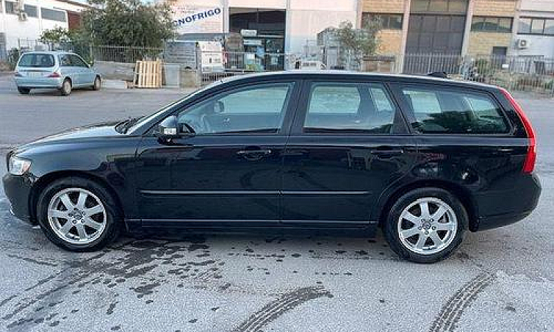 Volvo - V50 - D2 R-D...