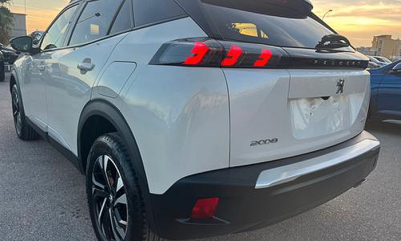 Peugeot 2008 Bluehdi...