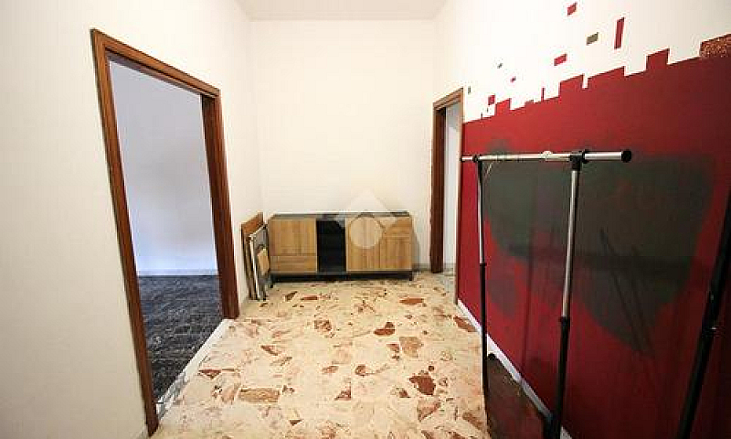 3 Locali A Lecce...